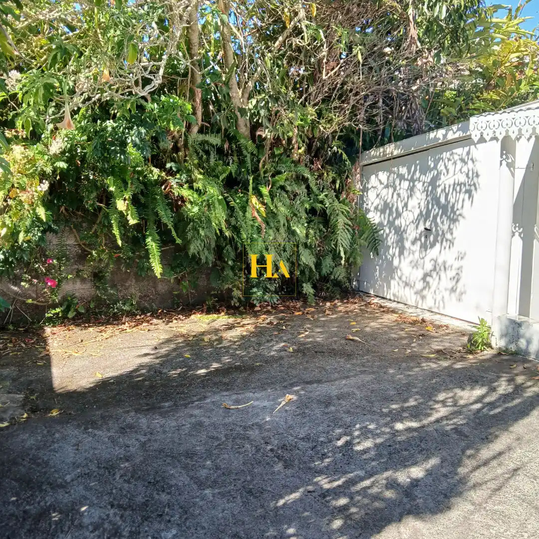 Photo 3 - Maison à vendre - Ancien 375 000 € 6 pièces 4 chambres 124 m² Petite-Île 97429