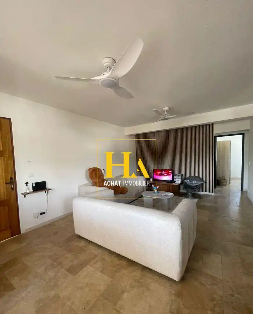 Photo 1 - Appartement à vendre - Ancien 238 000 € 3 pièces 2 chambres 70 m² Saint-Pierre 97432