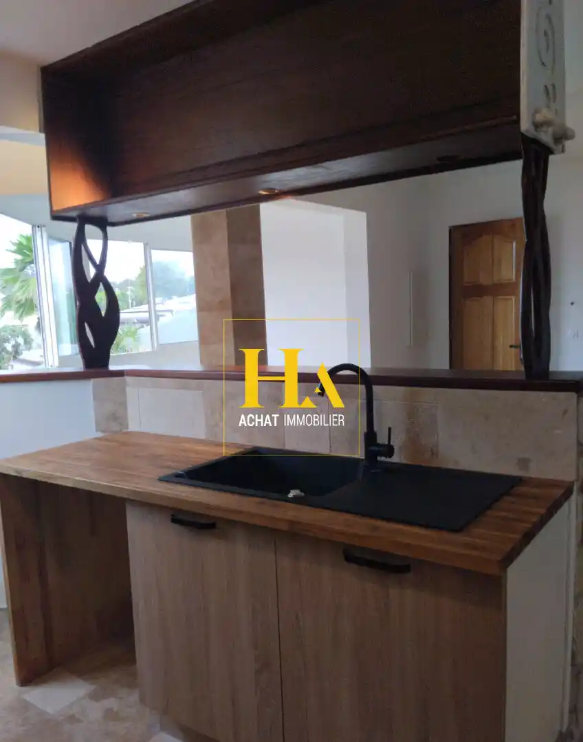 Photo 4 - Appartement à vendre - Ancien 238 000 € 3 pièces 2 chambres 70 m² Saint-Pierre 97432