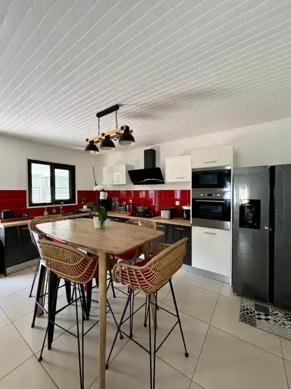 Photo 4 - Maison à louer - Ancien 1 800 € 3 pièces 2 chambres 127.09 m² Saint-Louis 97450