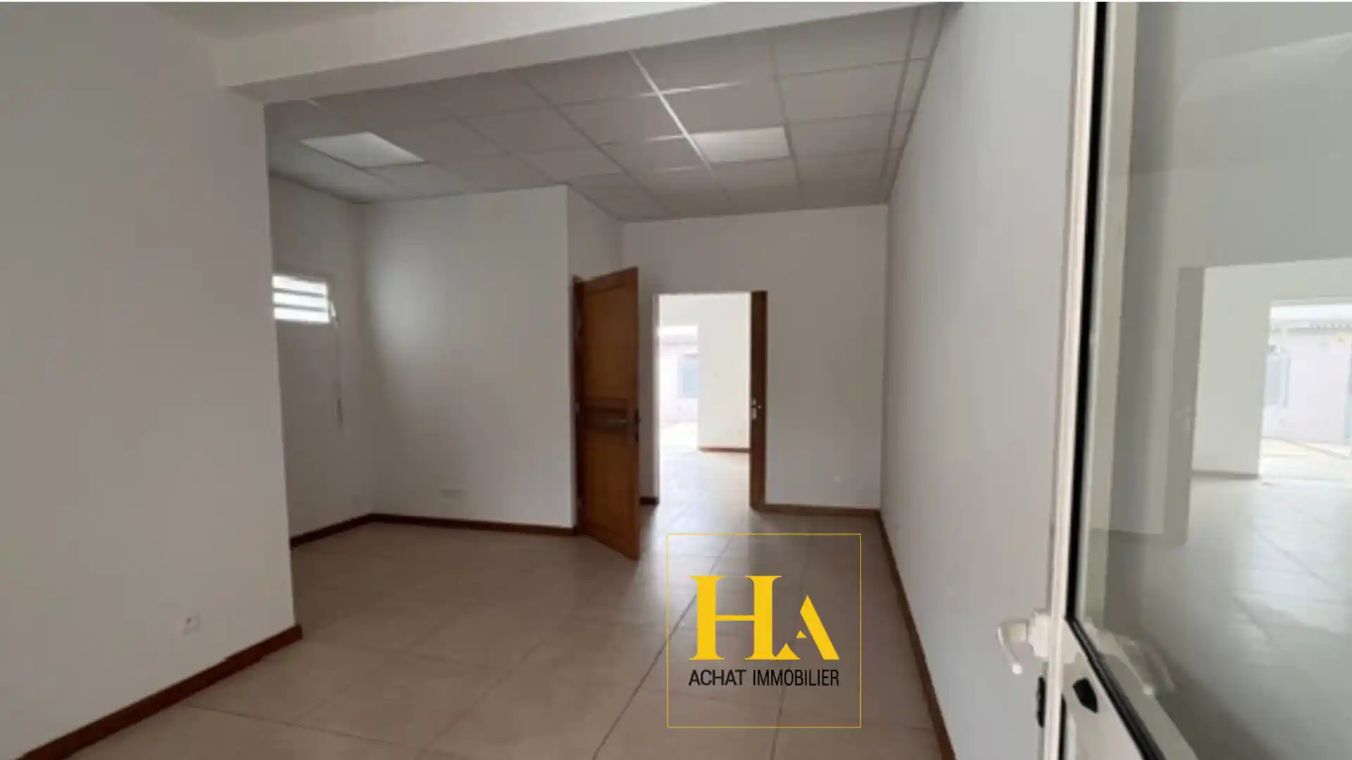 Photo 3 - Immeuble à vendre - Ancien 495 000 € 5 chambres 231 m² Salazie 97433