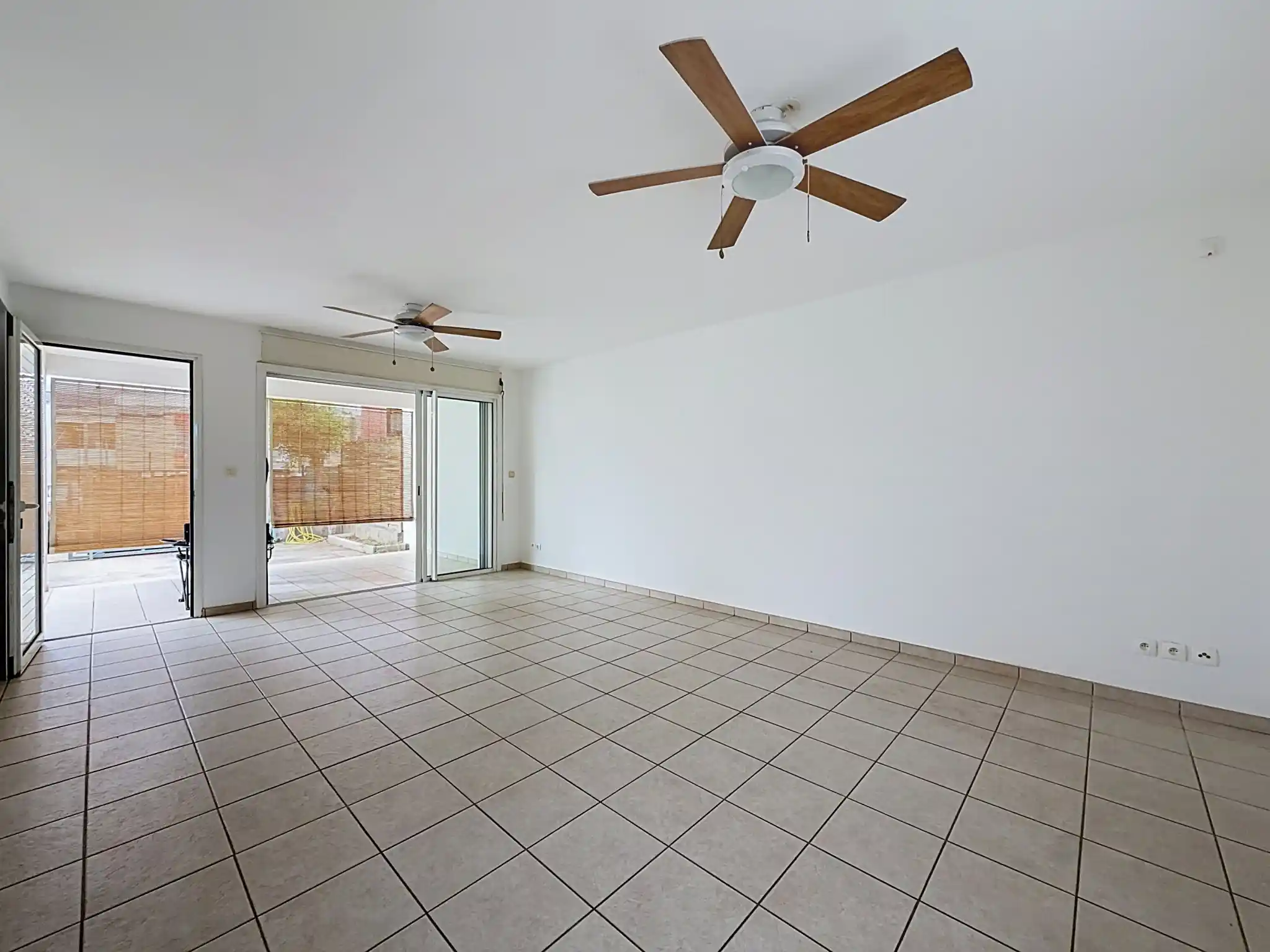 Photo 3 - Maison à louer - Ancien 998 € 3 pièces 2 chambres 76 m² Saint-Louis 97450