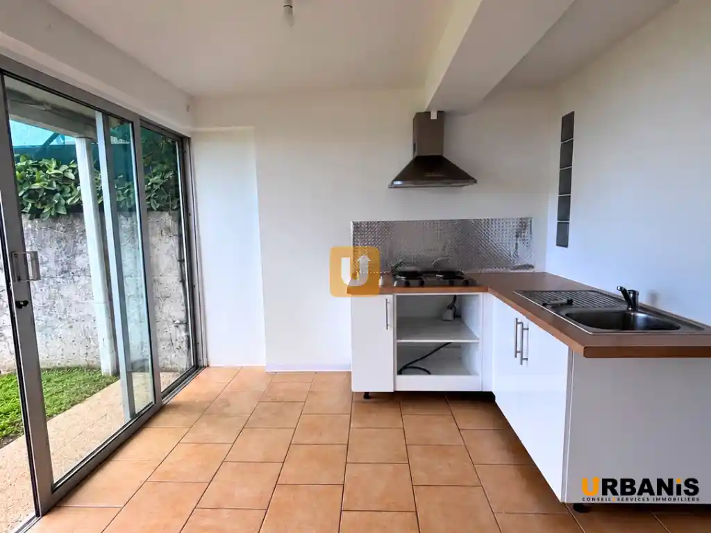 Photo 2 - Appartement à louer - Ancien 820 € 2 pièces 2 chambres 55 m² Saint-Paul Le Guillaume 97423