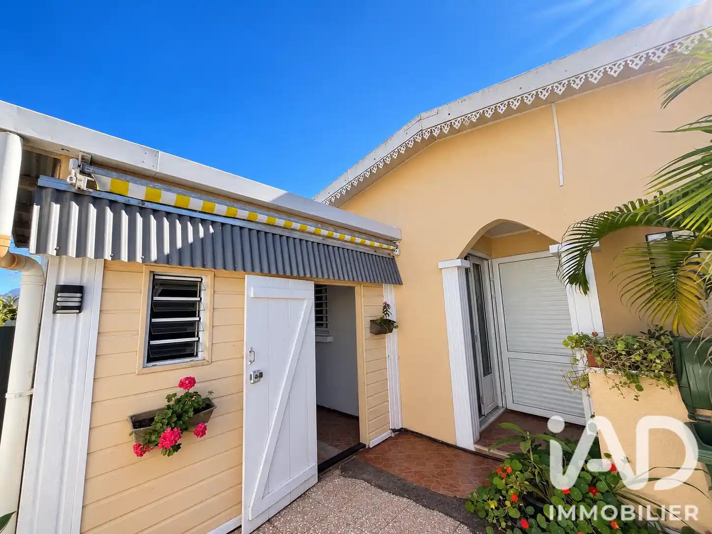 Photo 3 - Maison à vendre - Ancien 213 000 € 5 pièces 4 chambres 115 m² Saint-Pierre 97410