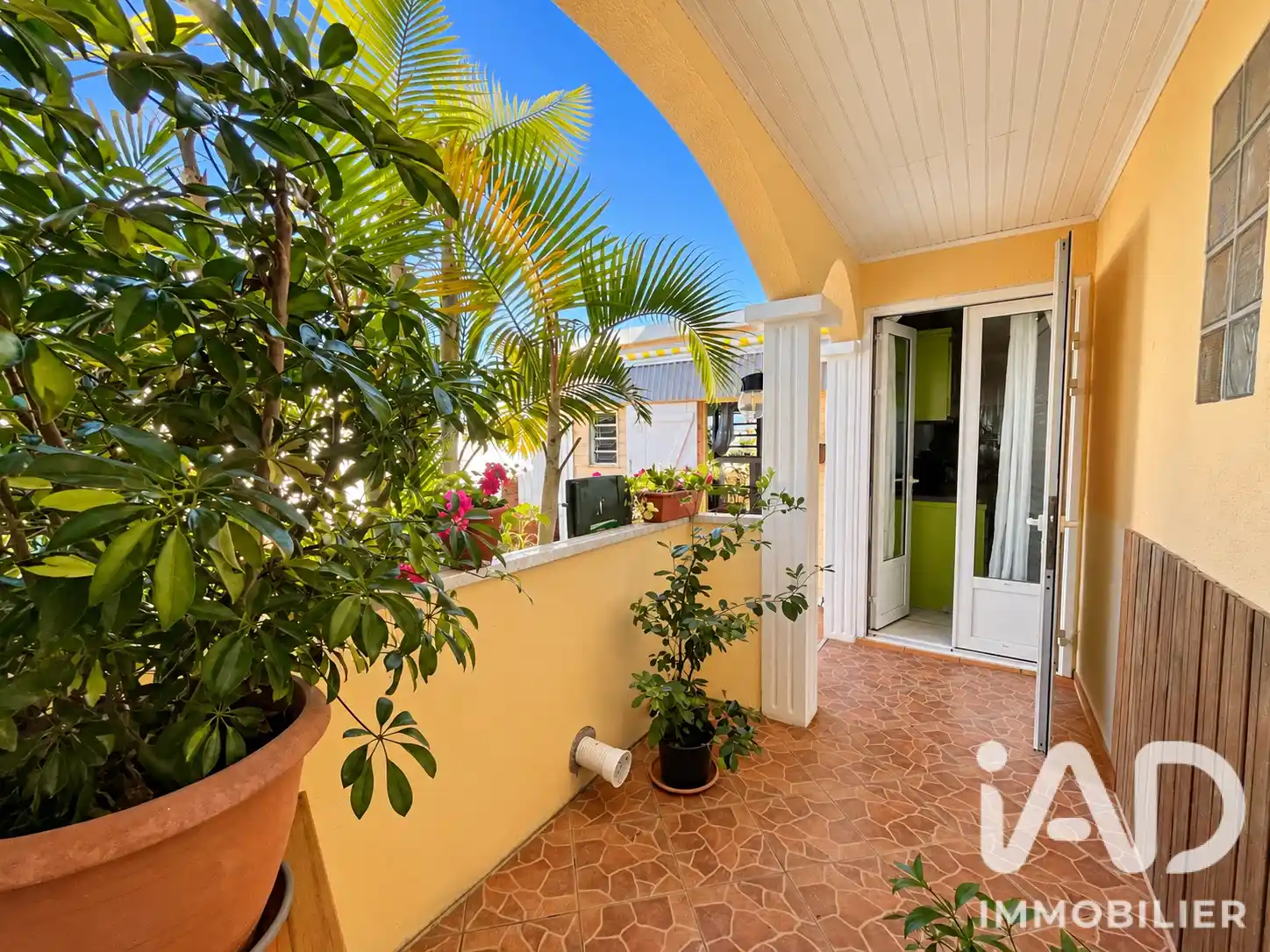 Photo 1 - Maison à vendre - Ancien 213 000 € 5 pièces 4 chambres 115 m² Saint-Pierre 97410