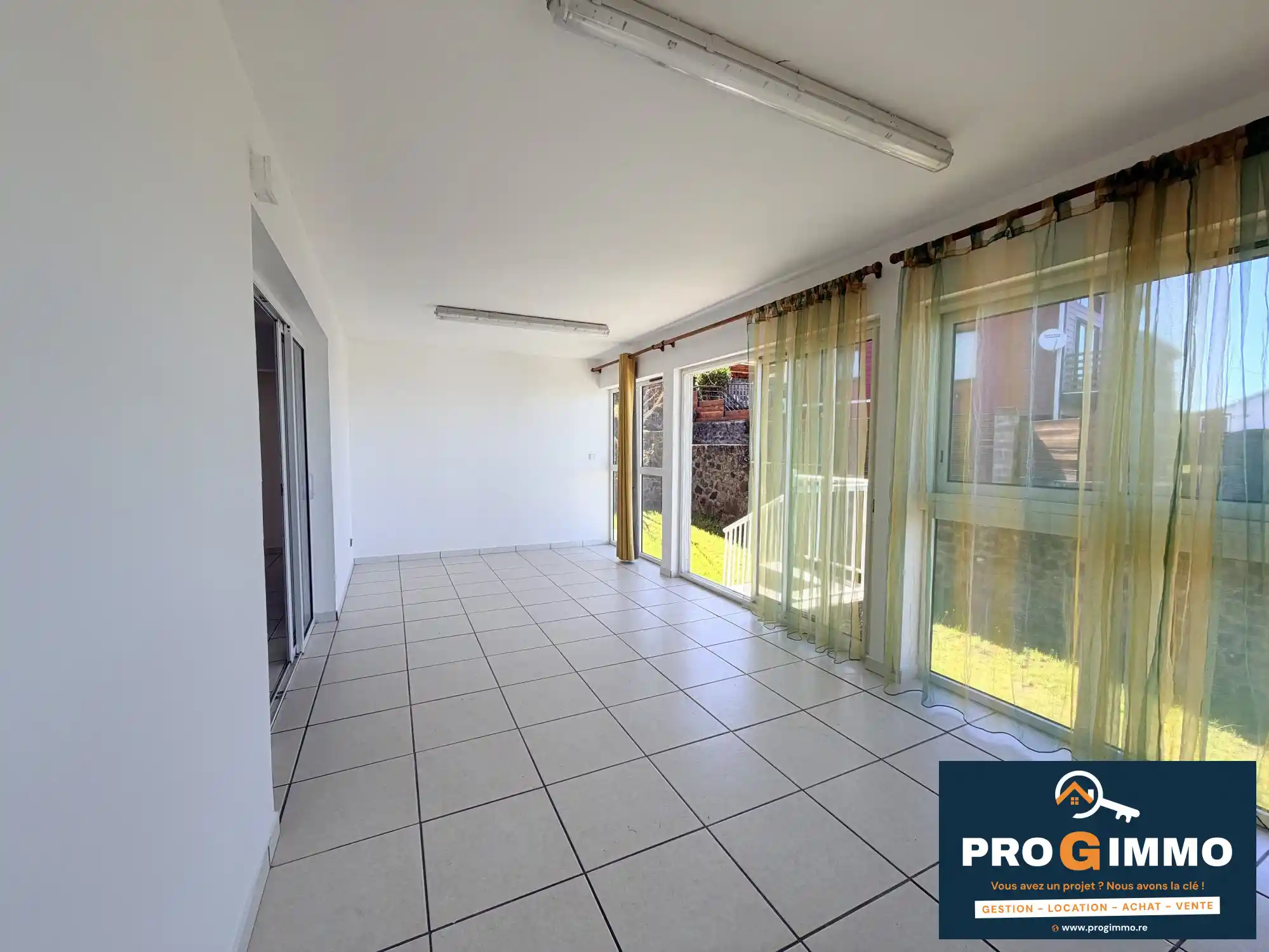 Photo 4 - Appartement à louer - Ancien 1 080 € 4 pièces 3 chambres 110 m² Le Tampon Plaine des Cafres 97418