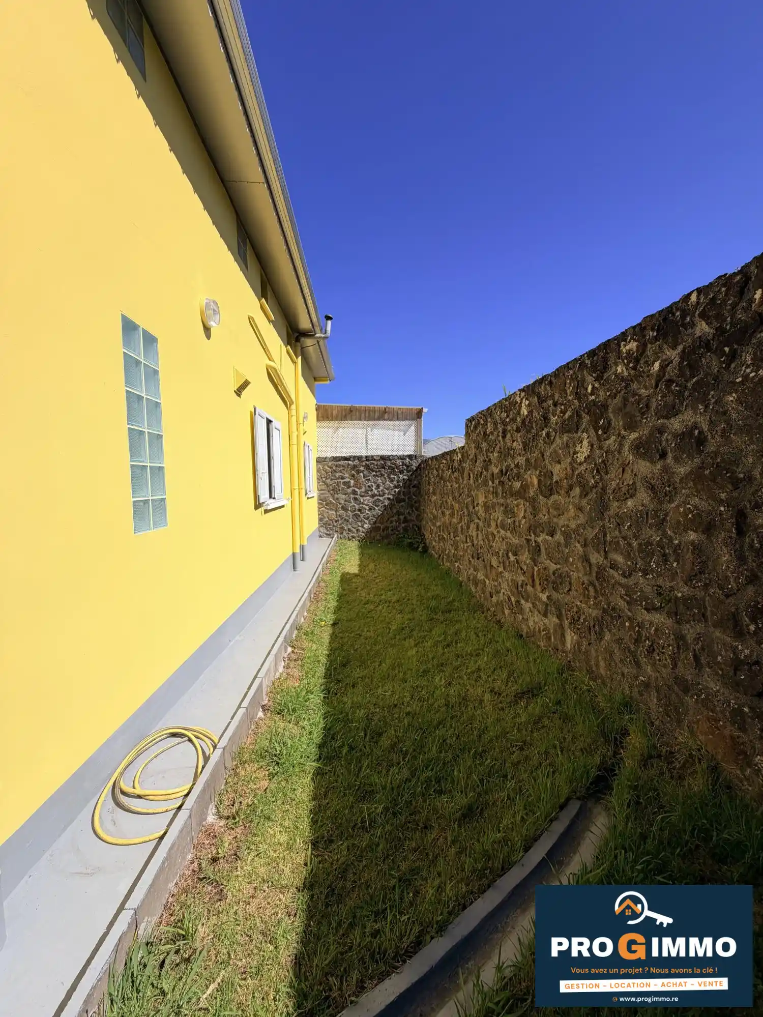 Photo 2 - Appartement à louer - Ancien 1 080 € 4 pièces 3 chambres 110 m² Le Tampon Plaine des Cafres 97418