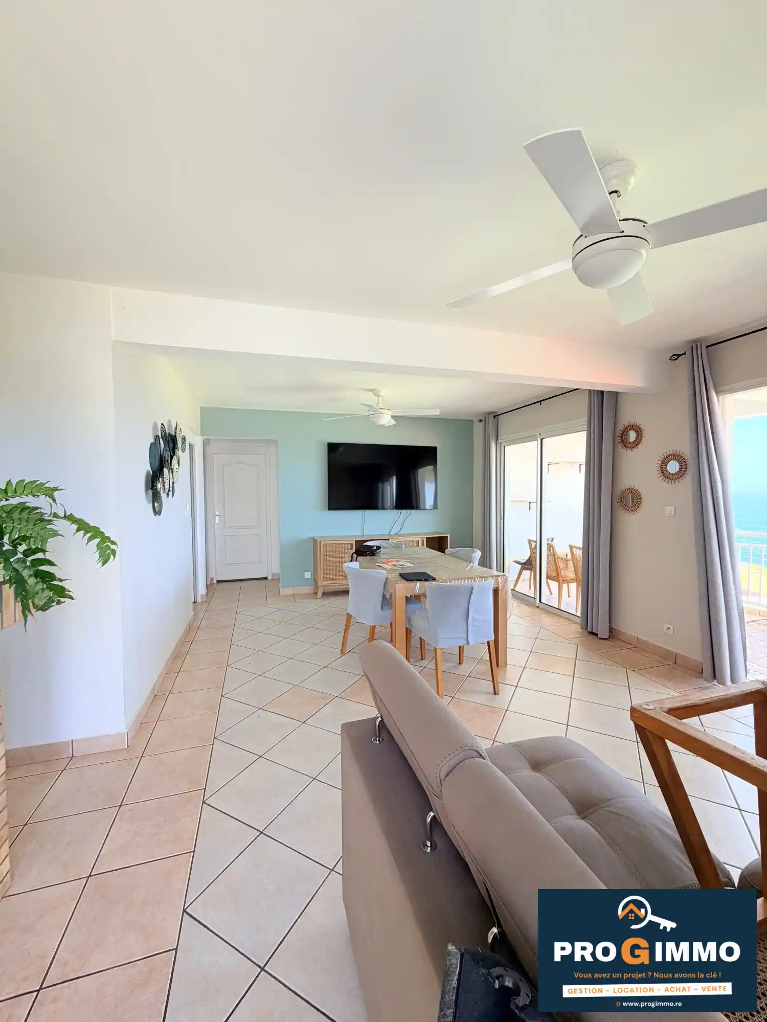 Photo 1 - Appartement à louer - Ancien 1 130 € 4 pièces 3 chambres 94 m² Petite-Île 97429