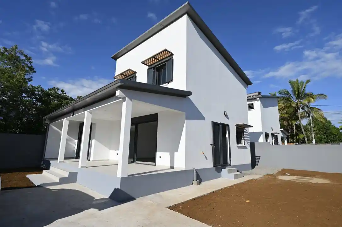 Photo 1 - Maison à vendre - Ancien 328 600 € 4 pièces 3 chambres 90 m² Saint-Louis La Rivière 97421