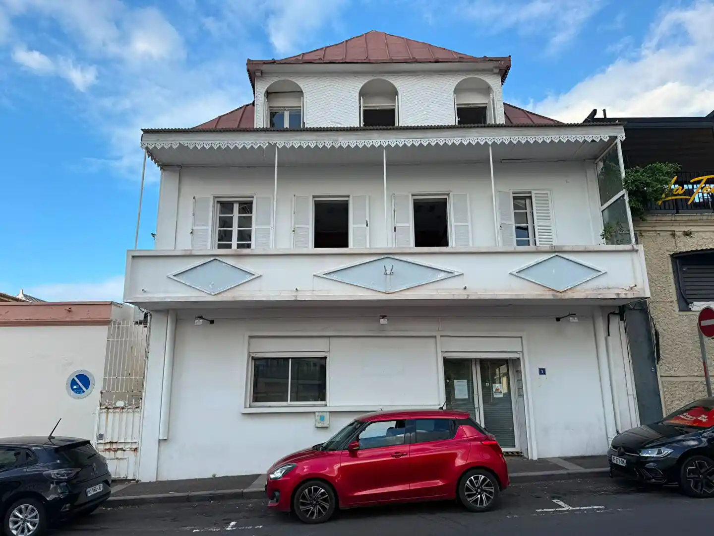 Photo 1 - Maison à vendre - Ancien 745 000 € 342 m² Saint-Denis 97400