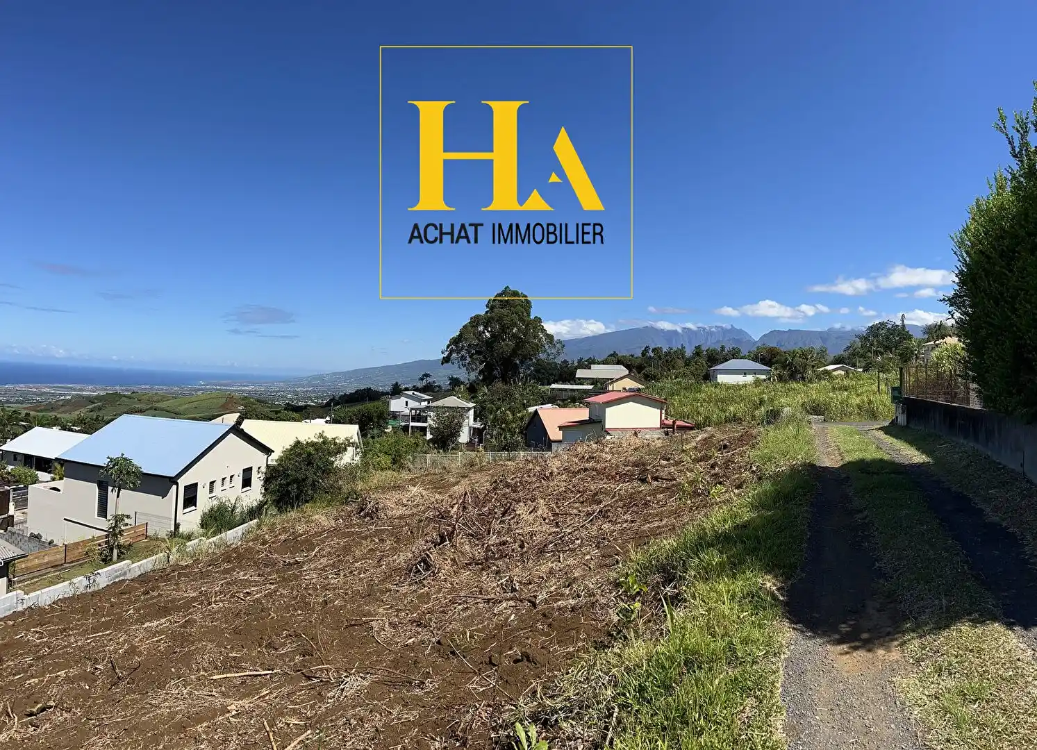 Photo 2 - Terrain à vendre 139 900 € 352 m² Saint-Pierre 97410