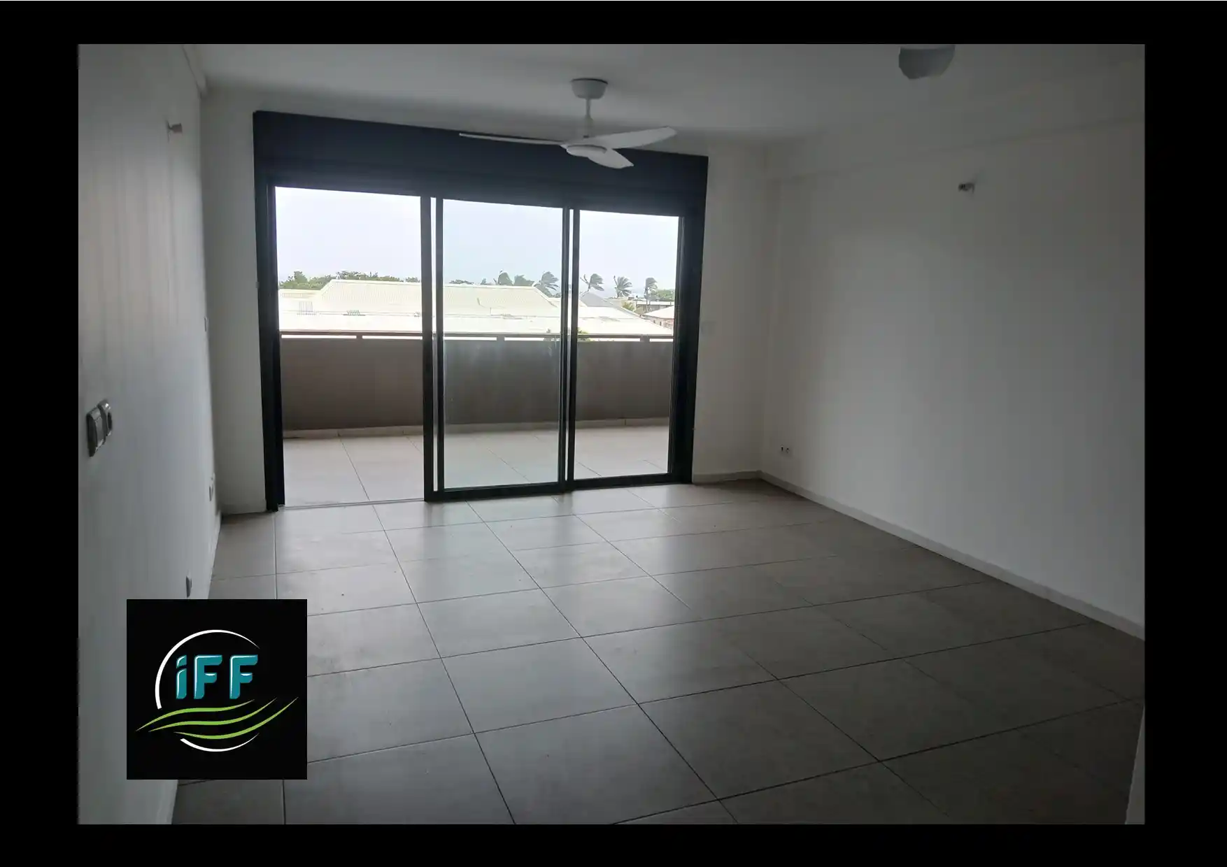 Photo 2 - Appartement à louer - Ancien 851,82 € 2 pièces 1 chambre 53,43 m² Saint-Pierre 97410