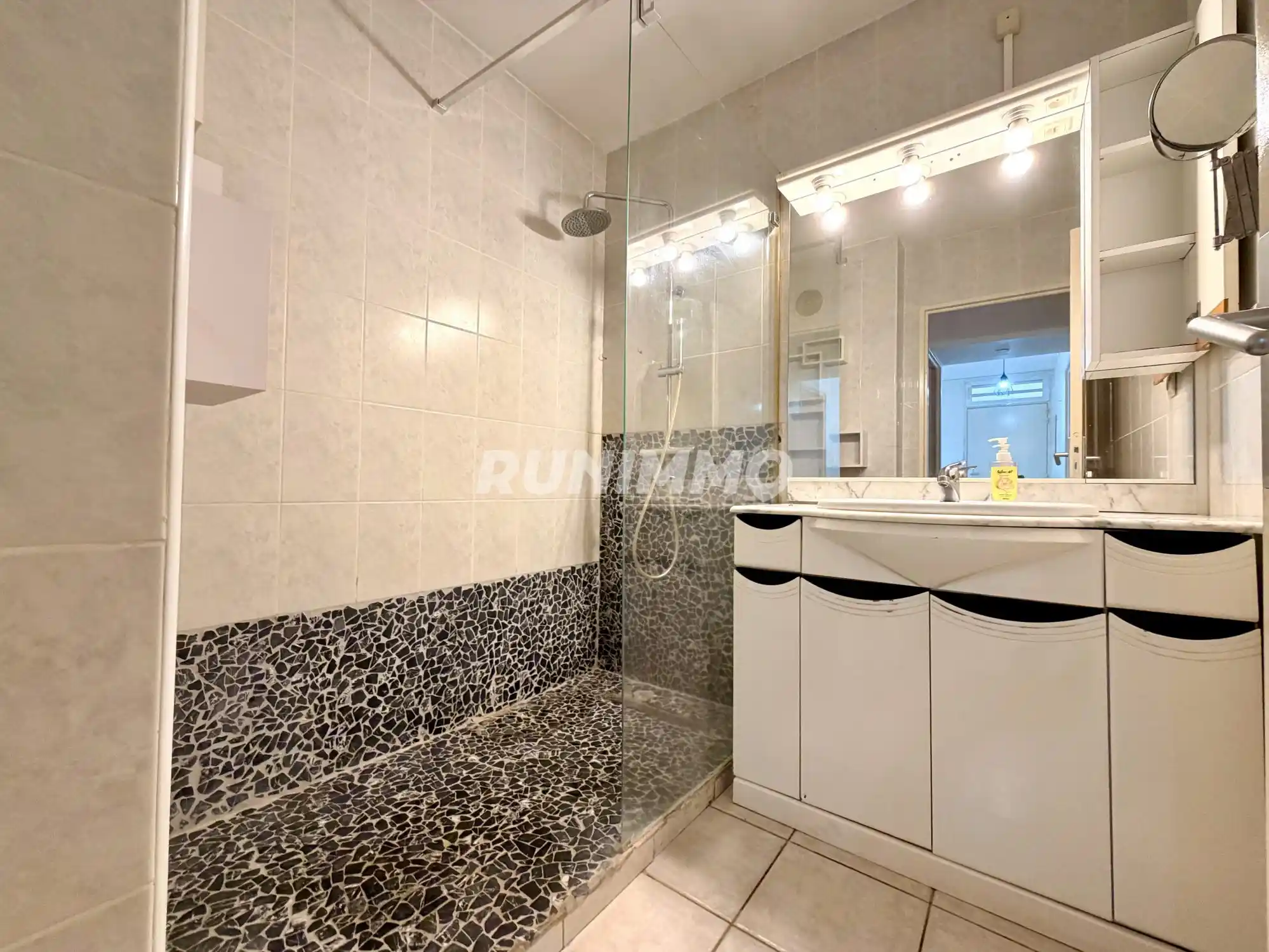 Photo 4 - Appartement à vendre - Ancien 412 000 € 3 pièces 2 chambres 81,6 m² Saint-Paul Saint-Gilles les Bains 97434