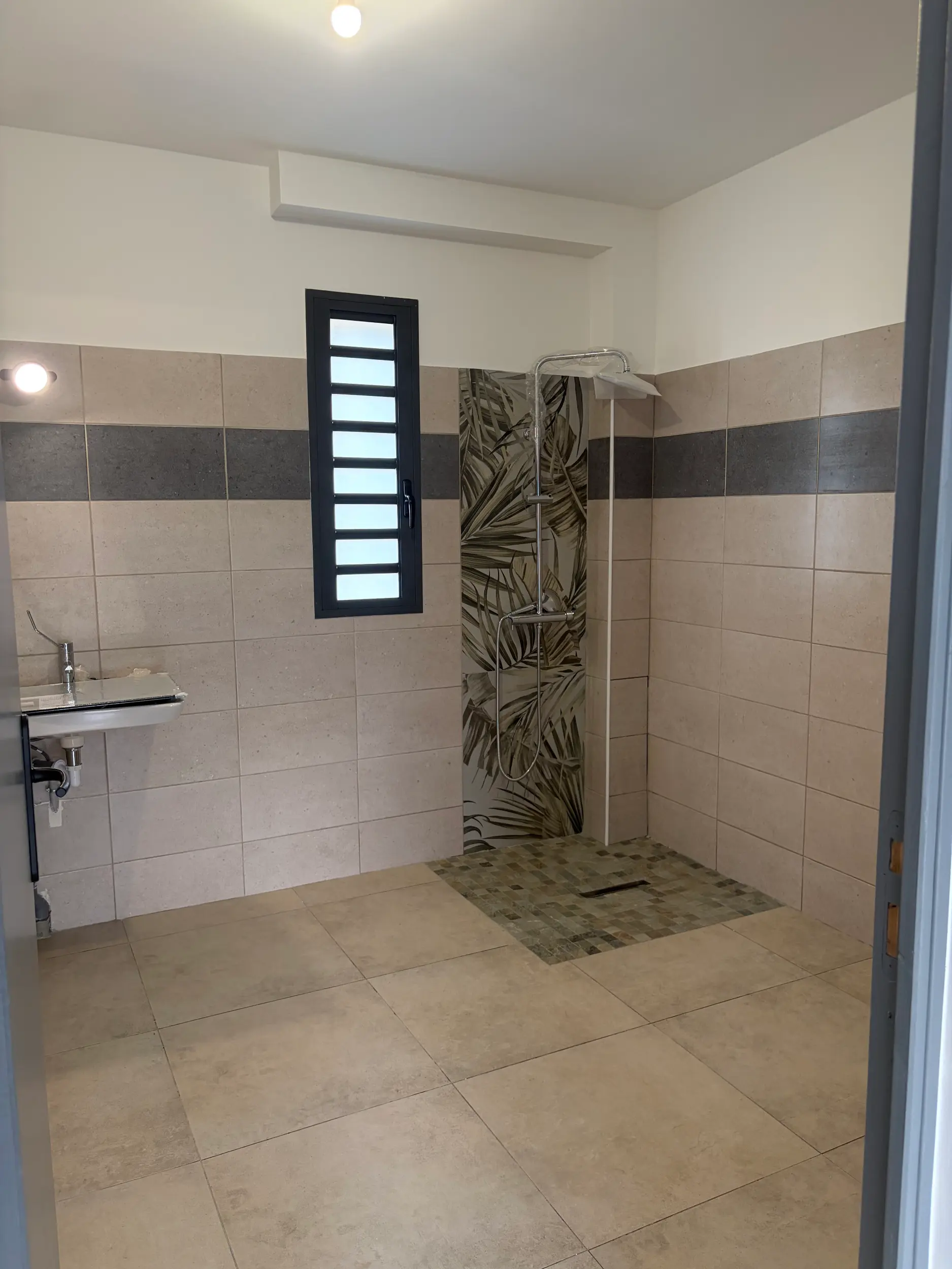 Photo 3 - Maison à louer - Neuf 1 250 € 4 pièces 3 chambres 85 m² LE TAMPON 97430