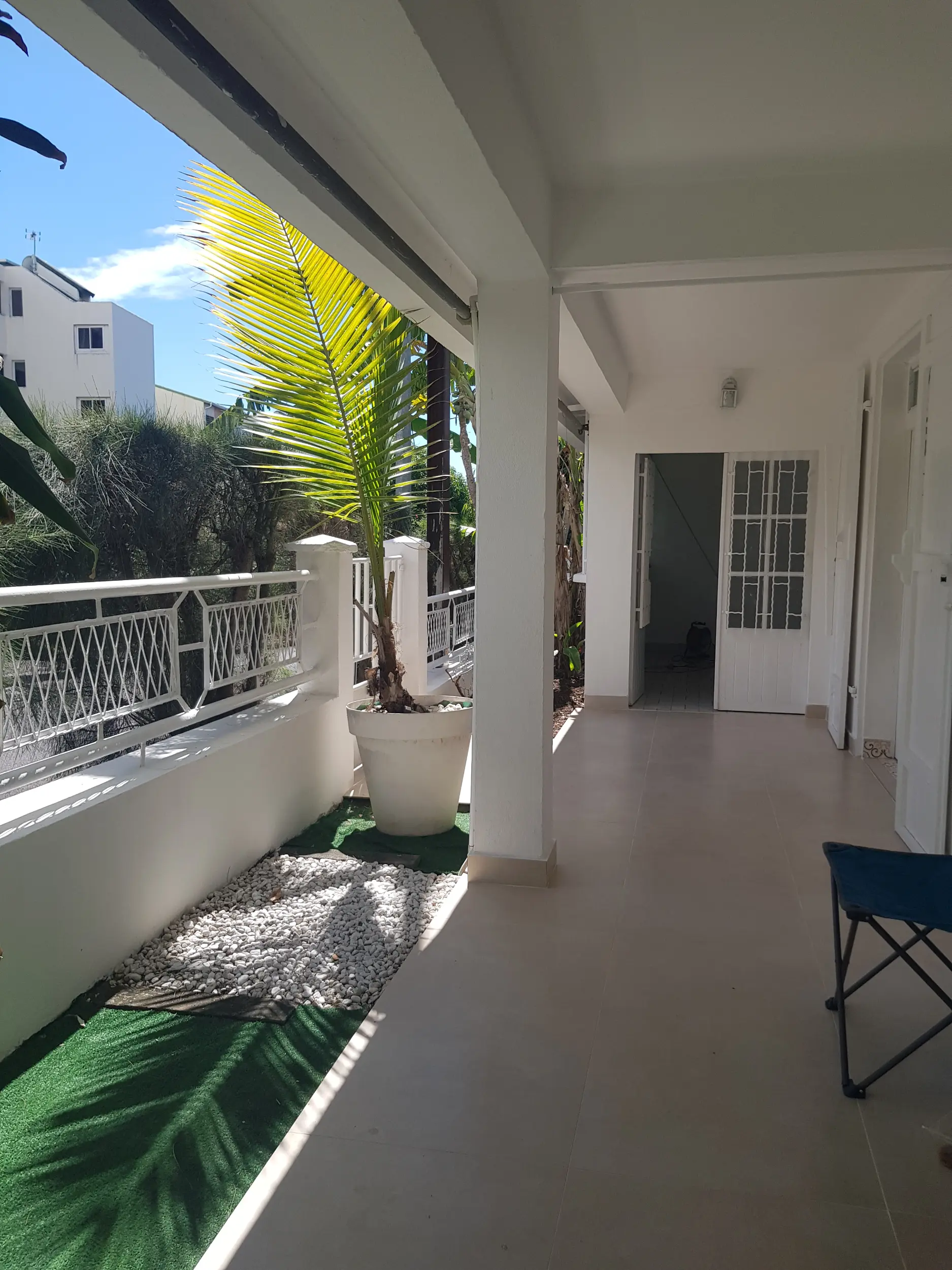 Photo 1 - Maison à louer - Ancien 1 380 € 5 pièces 3 chambres 95 m² Saint-Denis 97490