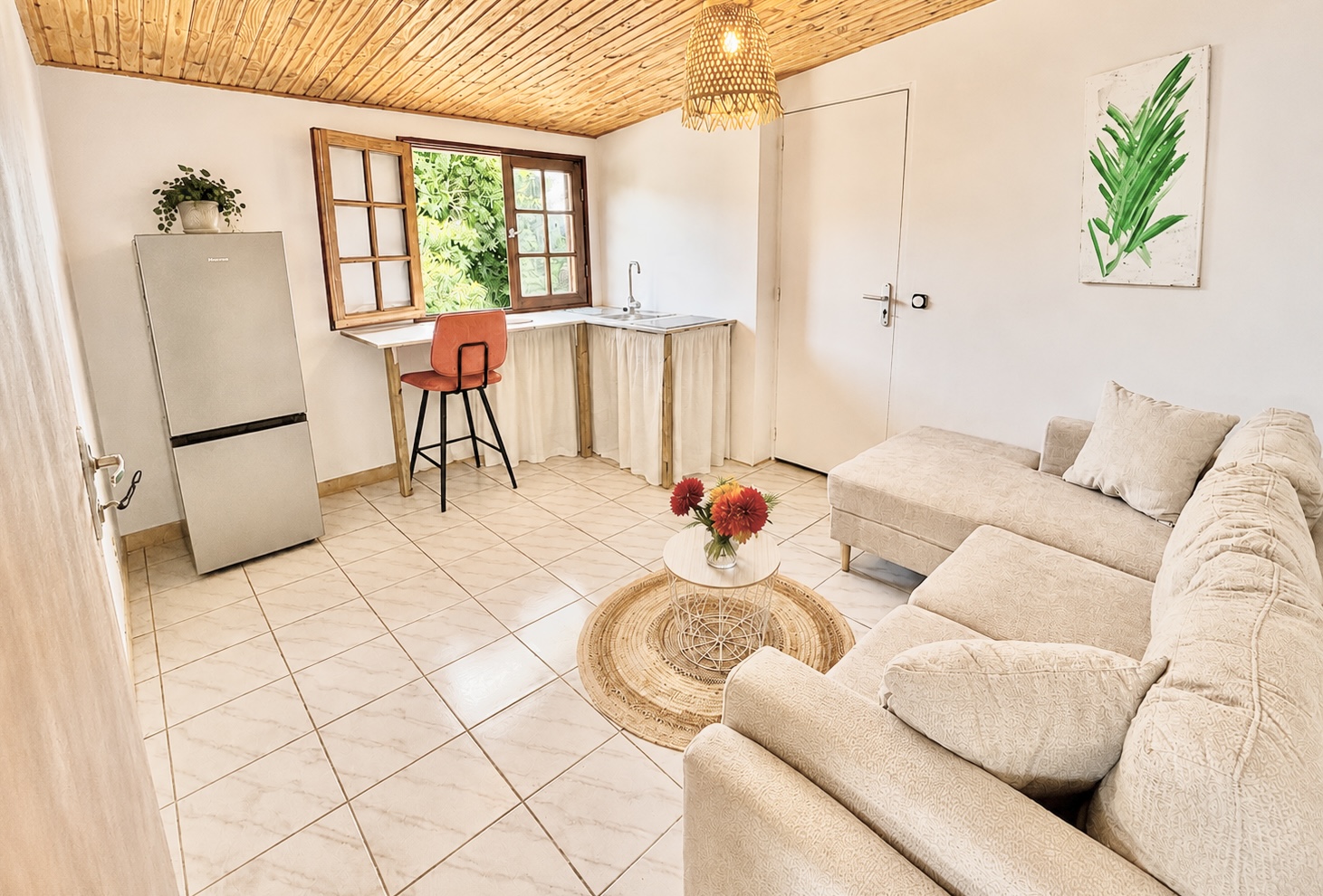 Photo 1 - Maison à louer - Ancien 690 € 2 pièces 1 chambres 40 m² La Riviere Saint Louis 97421