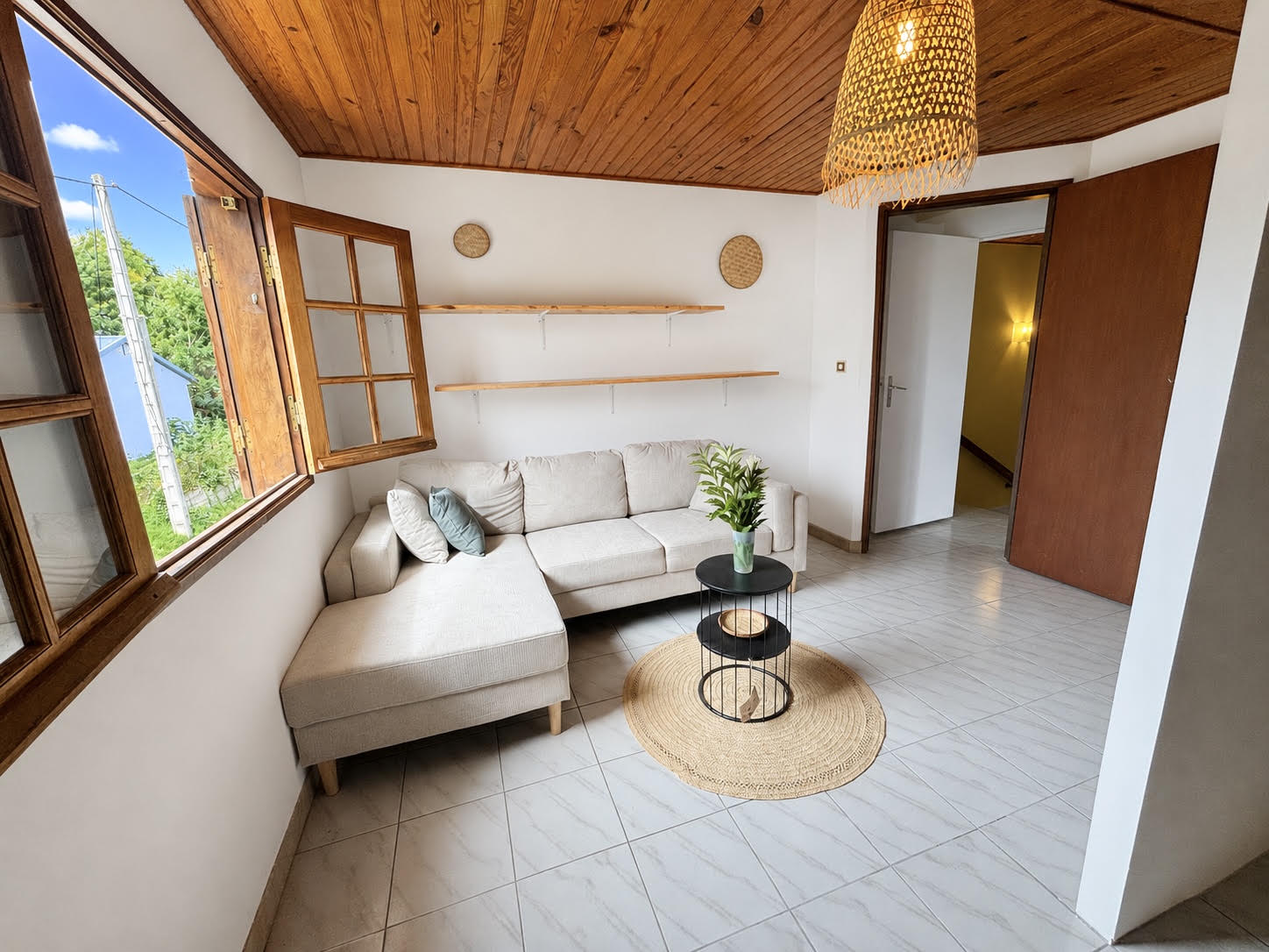 Photo 1 - Appartement à louer - Ancien 690 € 2 pièces 1 chambres 40 m² saint-louis 97450