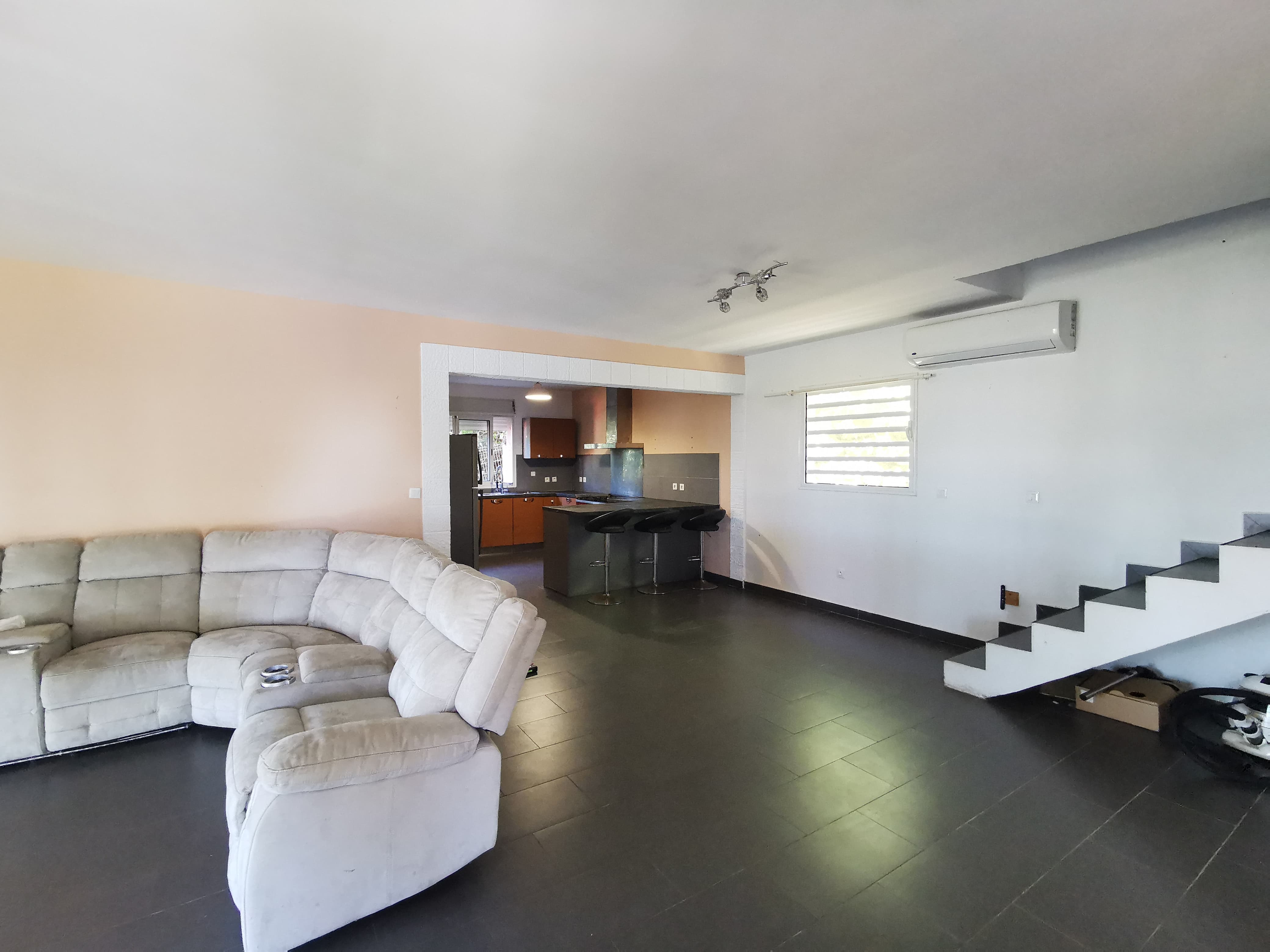 Photo 3 - Maison à vendre - Ancien 333 000 € 7 pièces 4 chambres 195 m² Saint-Benoît 97470