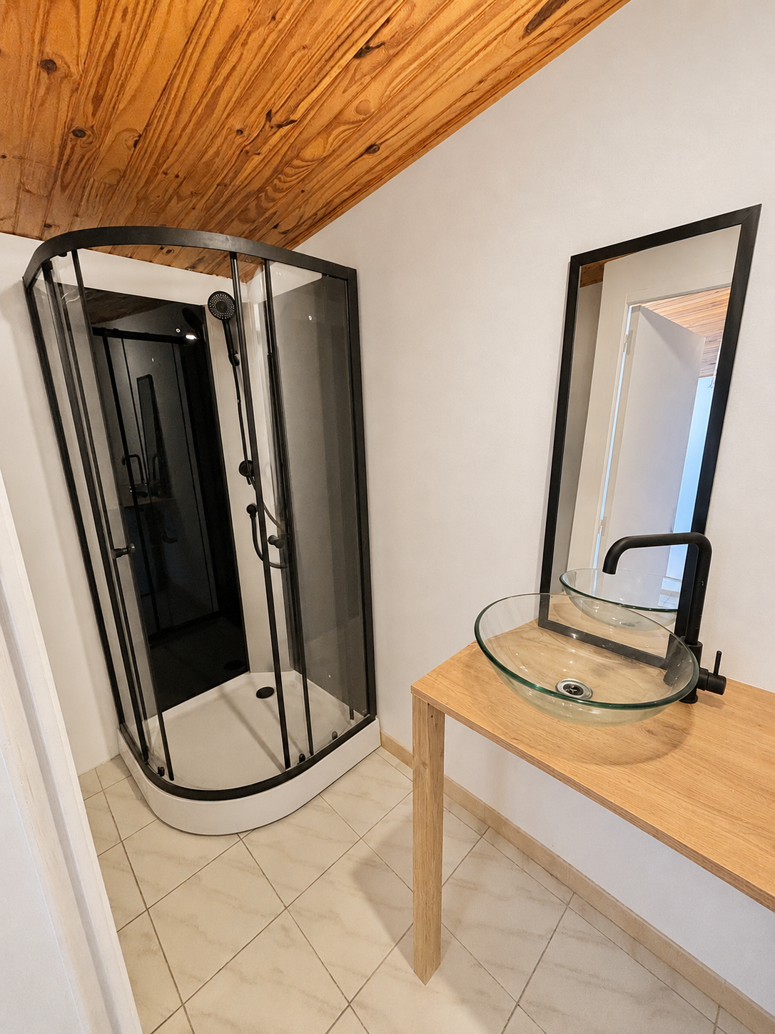 Photo 3 - Maison à louer - Ancien 690 € 2 pièces 1 chambres 40 m² La Riviere Saint Louis 97421