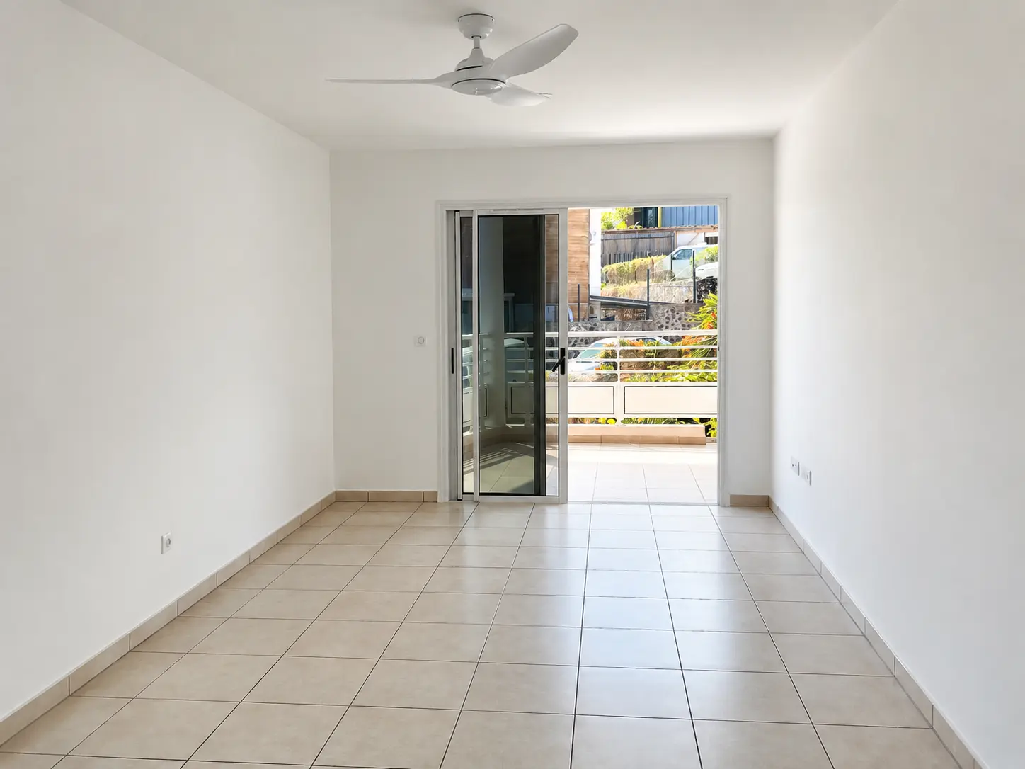 Photo 2 - Appartement à vendre - Ancien 305 000 € 2 pièces 1 chambres 54.7 m² saint-leu 97436